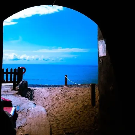 Apartamento Sui Tetti, Caressa De Mae