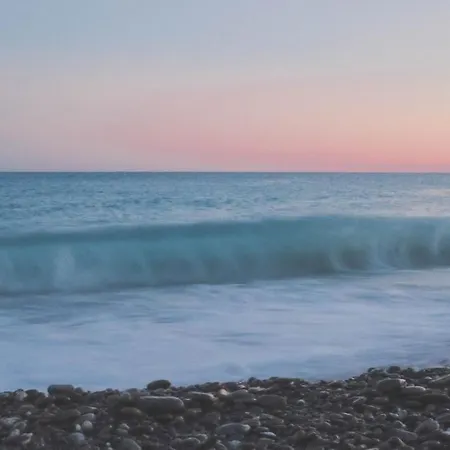 Apartamento Sui Tetti, Caressa De Mae *