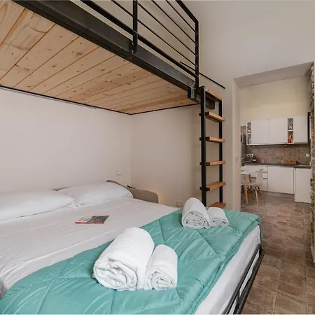 Sui Tetti, Caressa De Mae * Bordighera