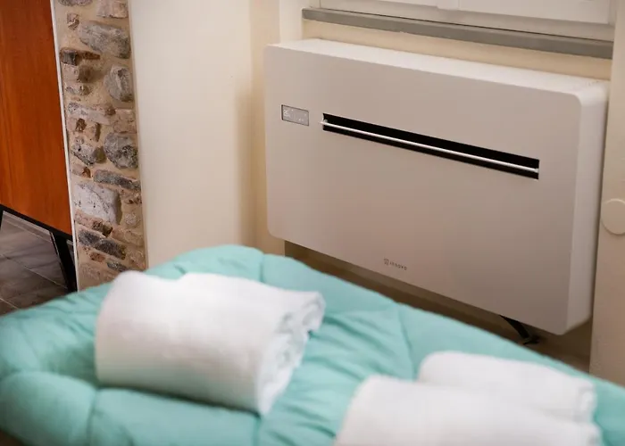 Sui Tetti, Caressa De Mae * Bordighera